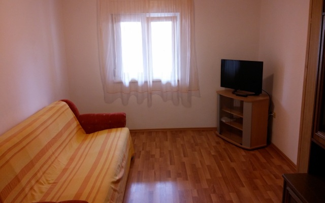 Apartment Nadica - free parking A1 Nin, Zadar riviera