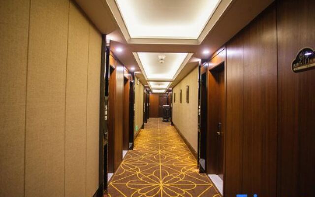 Bihai Jiaolong Business Hotel (Harbin Central Avenue Sophia Church)