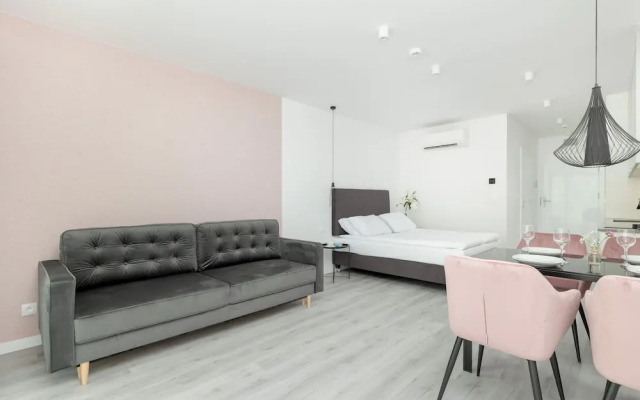 Studio With Swimming Pool by Renters