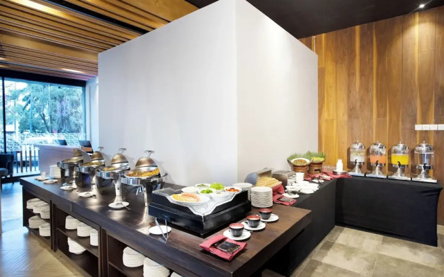 Fox Lite Hotel Cikarang