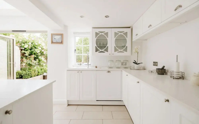 Gorgeous House - Garden & Open Living