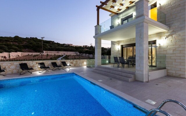 Eudora Luxury Stone Villa