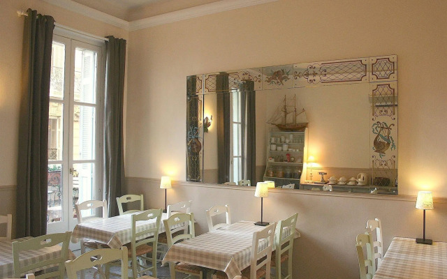 Hôtel Amista Marseille (ancien Hôtel Saint-Louis Vieux Port)