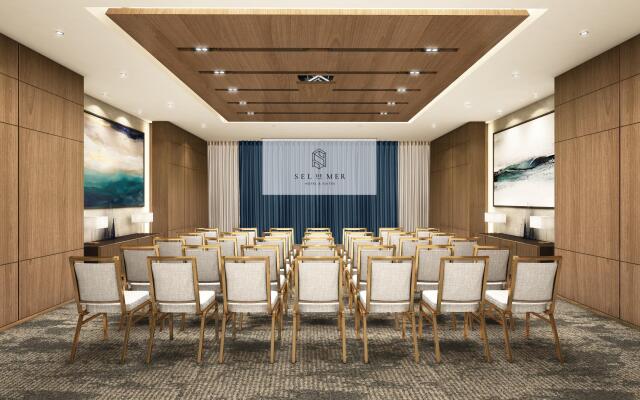 Sel de Mer Hotel & Suites
