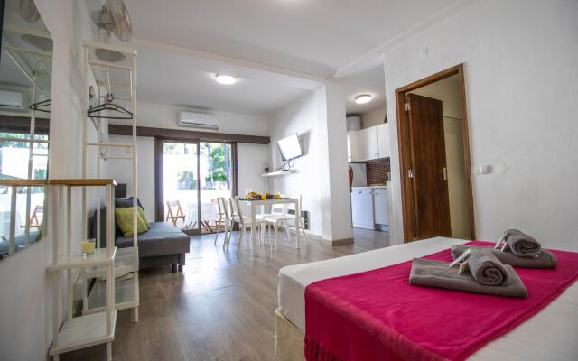 VILAMOURA GOLF STUDIO WITH POOL by HOMING