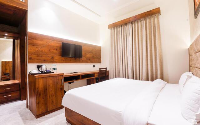 Hotel Taj Pearl