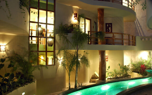 Maya Villa Condo Hotel & Beach Club