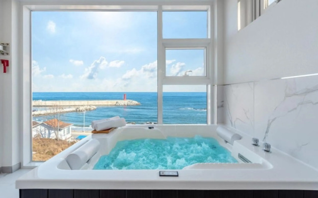 Gangneung Gugu Spa Pension