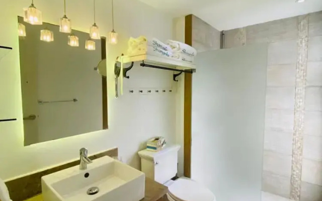 Cozy 3 Bedroom Penthouse in Playa Bonita