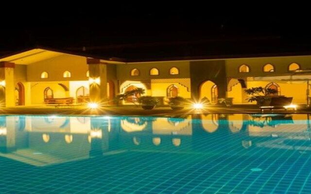 Lustre Bagan Resort