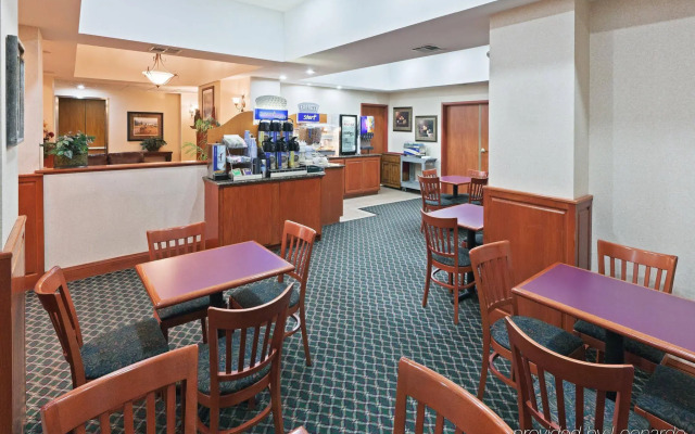 Holiday Inn Express & Suites Vinita by IHG