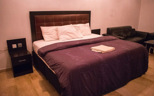 Maidaville Hotel and Suites