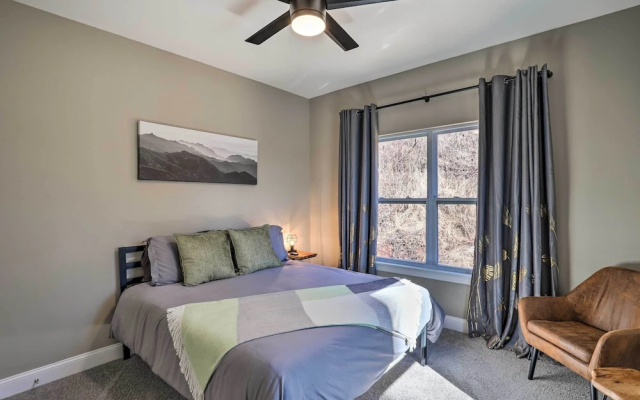 Charming Retreat w/ Mtn Views: Walkable Location!