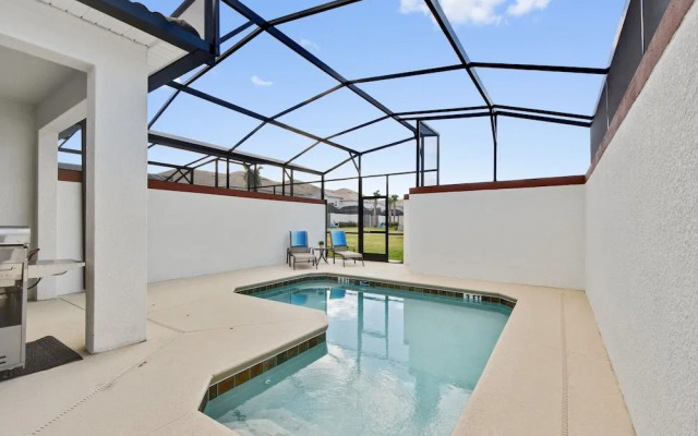 Charming Vacation Townhome with Pool CG1576