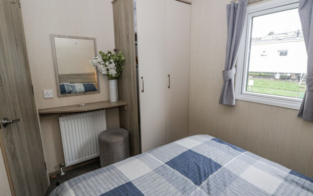 Brynowen Holiday Park - 22432