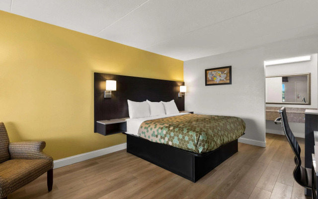 Econo Lodge White Pine Morristown I-81 & I-40 Split