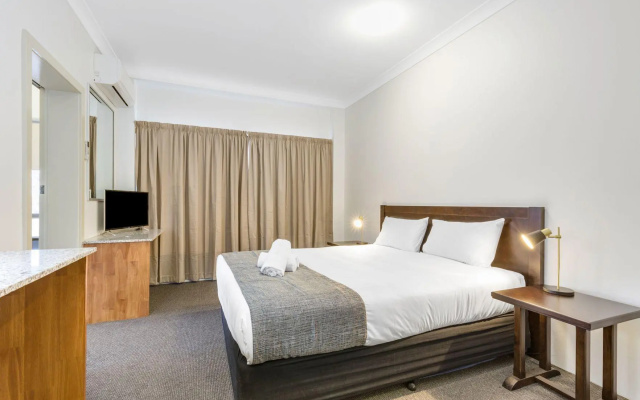 Rockhampton Riverside Central Hotel – Guest Rooms – Rockhampton