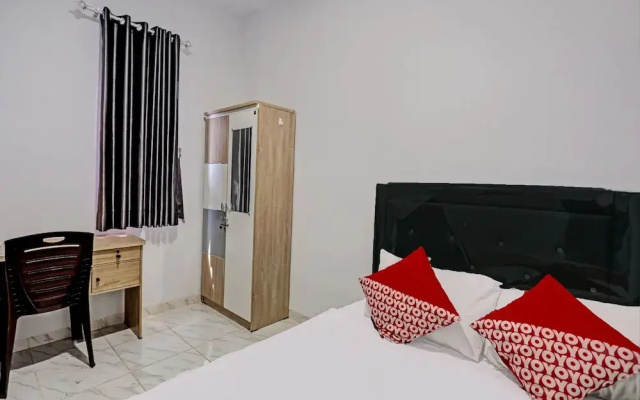 OYO 92524 dCost Homestay