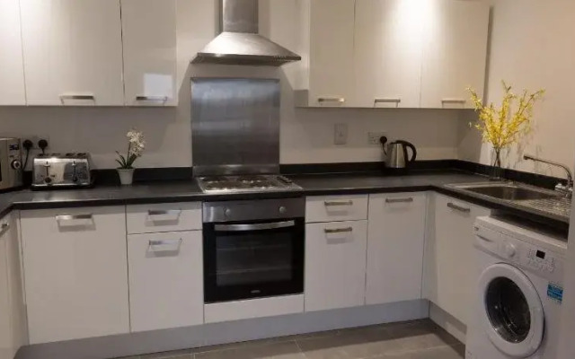 Meridian Apartment Suites