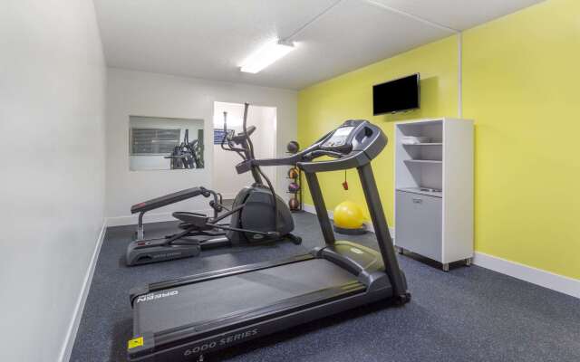 Days Inn by Wyndham Paxton