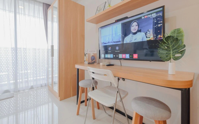 Cozy And Minimalist Studio At West Vista Apartment