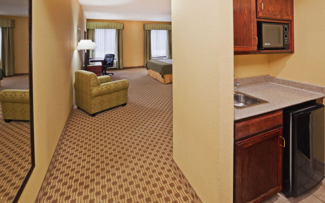 Holiday Inn Express & Suites Lebanon by IHG