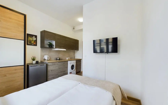 Wooden Cracow Studio by Renters