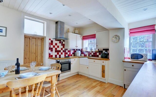 Charming Holiday Home in Blakeney With Garden