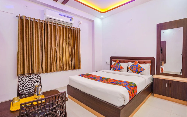Fabhotel Sri Ram Comforts