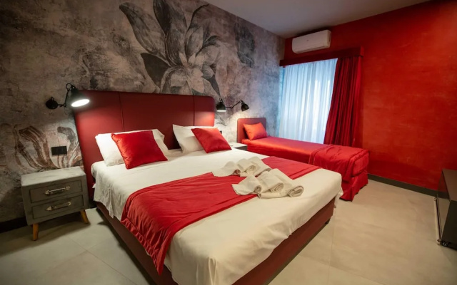 Red Diamond in Naples