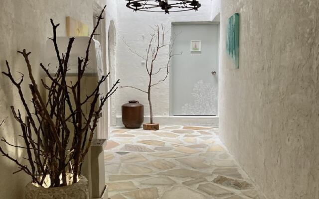 Gallery Hara & Guest House