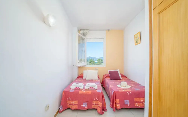 Terrace Apartment Near the Beach