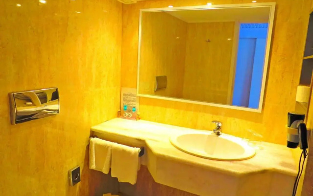Istron Bay Hotel