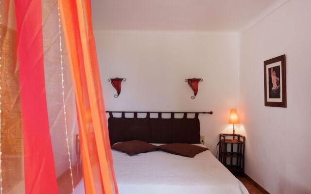 Cosy Holiday Home in CargÃ¨se Corse-du-Sud near Sea