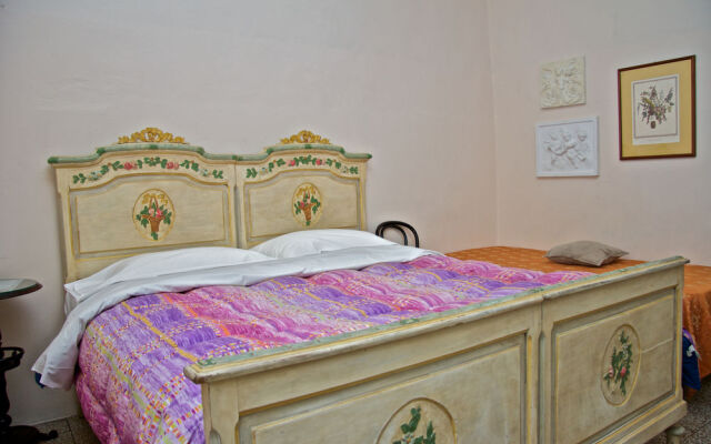 Alex Guest House