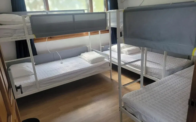 Ocean's Guesthouse - foreigners only