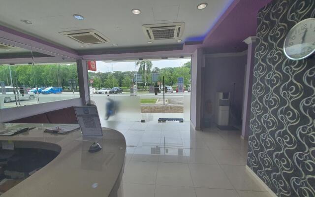 OYO 90177 Byond Hotel