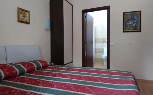 TES Flora Apartments