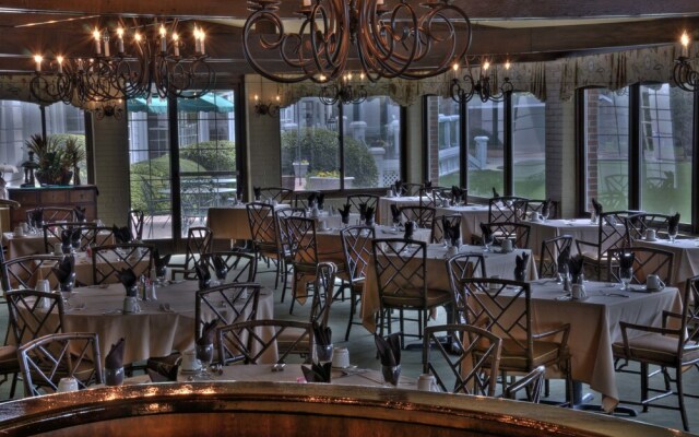 Mid Pines Inn & Golf Club