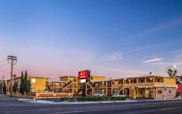 Econo Lodge near the University of Arizona