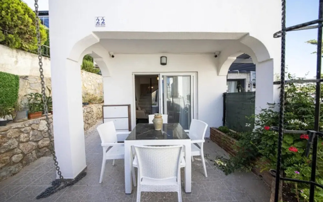 Villa 200 m to Beach With Backyard in Bodrum
