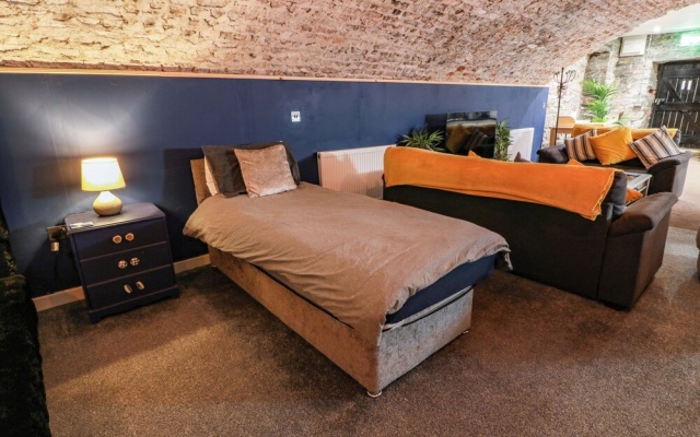 Gatehouse Studio Apartment