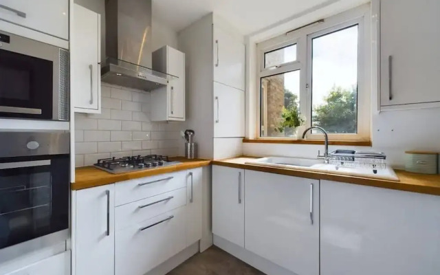 The Earl's Court Hideaway - Warm 3bdr House