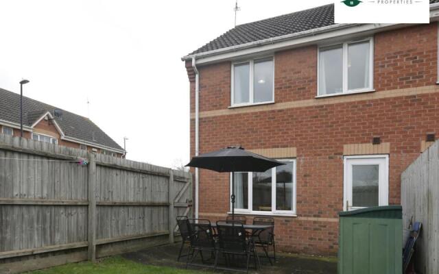 3 Bedroom house near Coventry City Centre with Wi-fi, driveway & garden - 16RWC