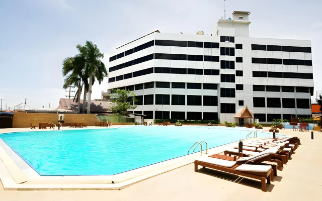 Ayutthaya Grand Hotel