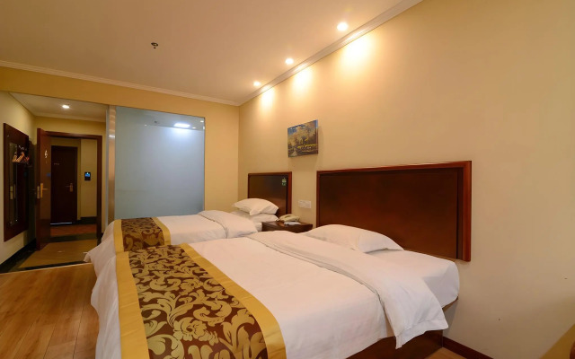 GreenTree Inn JiangSu ZhenJiang DingMao Industrial Park WoDe Square Express Hotel