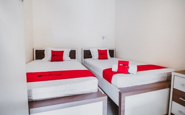 RedDoorz Plus near Semanggi