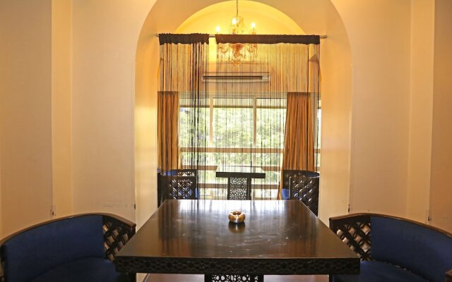 Gulf Hotel Colaba