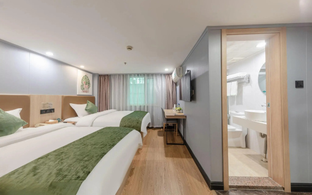 GreenTree Inn Express Shanghai Xuhui District Xujiahui Yishan Road Metro Station – Guest Rooms – Shanghai