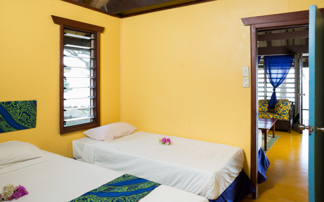 Funky Fish Beach & Surf Resort - Hostel